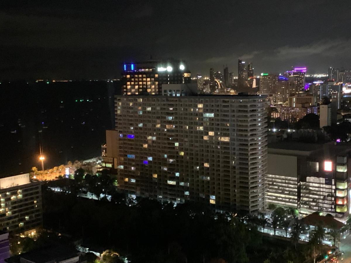 Base Condos Pattaya Εξωτερικό φωτογραφία