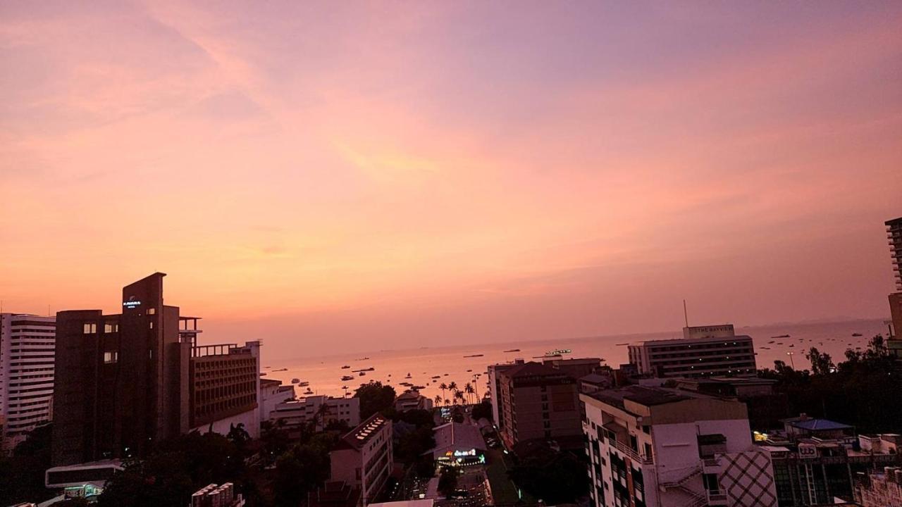 Base Condos Pattaya Εξωτερικό φωτογραφία